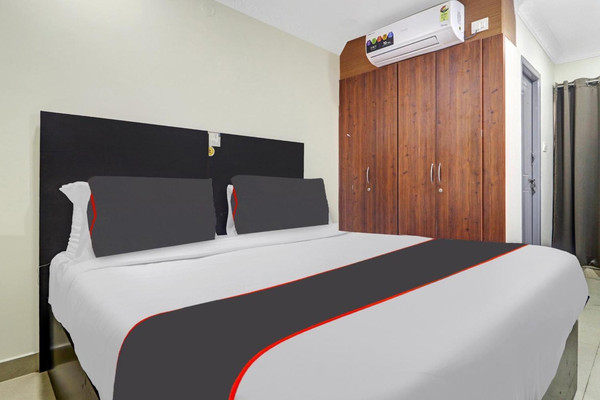 Super Collection O Sahasra Nearkondapur Hotel Hyderabad Exterior foto